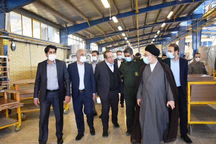 مطالبه به حق صنعتگران شهرک صنعتی بزرگ شیراز: لزومی ندارد نیاز ادارات و دستگاه های اجرایی از بیرون فارس تأمین شود